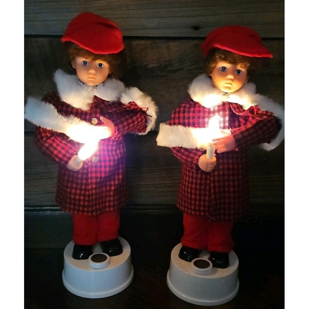 2 Vintage Rennoc 16 "Christmas Caroler Animated Candle Red Plaid Outfits,  WORKS
